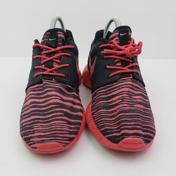 Nike ID Roshie Run One Womens Size 6.5 Red Black Striped Queen McKenzie Sneaker - Picture 4 of 8